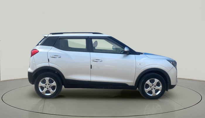 2019 Mahindra XUV300 W6 1.5 DIESEL, Diesel, Manual, 56,954 km, Right Side