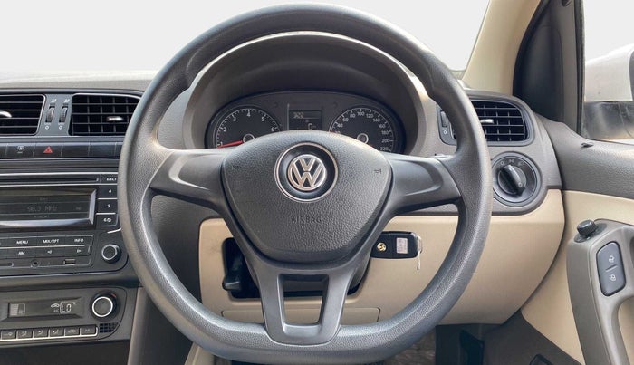 2015 Volkswagen Vento COMFORTLINE 1.6, Petrol, Manual, 23,808 km, Steering Wheel Close Up