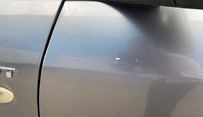 2014 Maruti Swift LXI, Petrol, Manual, 50,374 km, Front passenger door - Minor scratches
