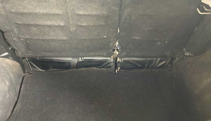 2019 Maruti New Wagon-R VXI 1.2 AMT, Petrol, Automatic, 27,065 km, Dicky (Boot door) - Tool missing