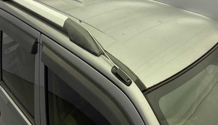 2017 Maruti Wagon R 1.0 VXI AMT, Petrol, Automatic, 64,365 km, Roof - Antenna has minor damage