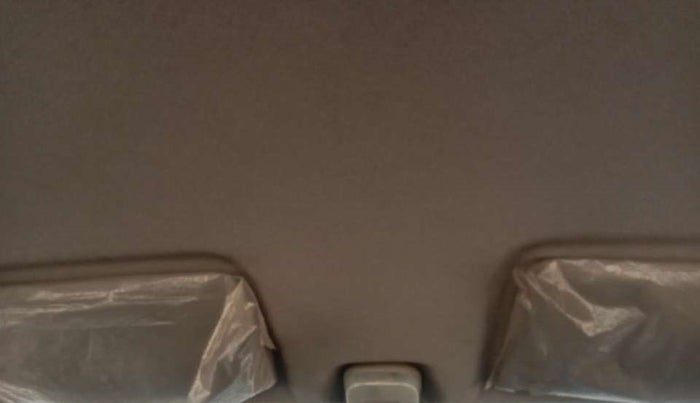 2018 Maruti Alto 800 LXI, Petrol, Manual, 26,061 km, Ceiling - Roof lining is slightly discolored