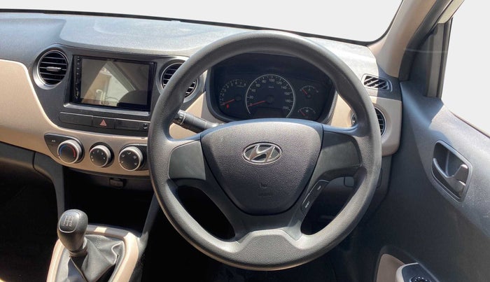 2016 Hyundai Grand i10 MAGNA 1.2 KAPPA VTVT, Petrol, Manual, 1,22,213 km, Steering Wheel Close Up