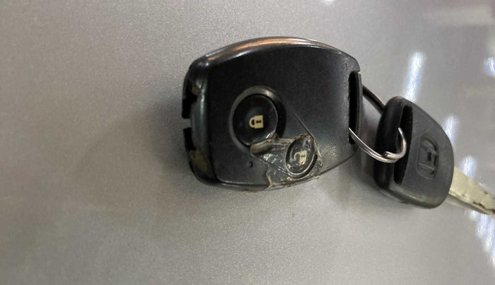 2016 Honda Brio S MT, Petrol, Manual, 40,897 km, Lock system - Remote key not working