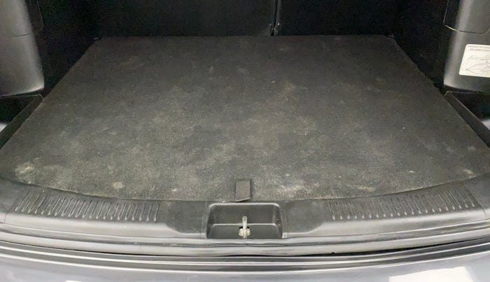 2017 Maruti S Cross ZETA 1.3, Diesel, Manual, 85,432 km, Boot Inside