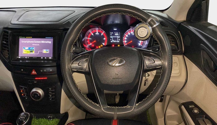 2022 Mahindra XUV300 W4 1.5 DIESEL, Diesel, Manual, 35,229 km, Steering Wheel Close Up