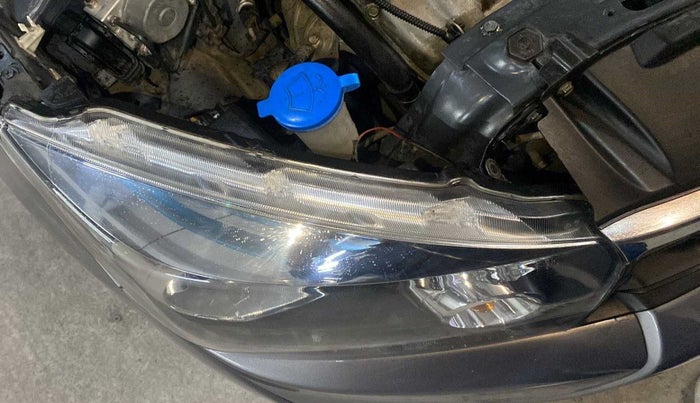 2020 Maruti Celerio ZXI, Petrol, Manual, 67,883 km, Right headlight - Clamp has minor damage