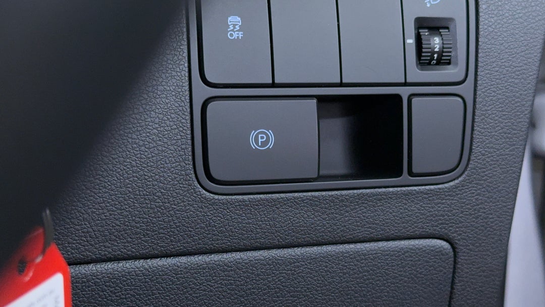 2023 Hyundai Staria Staria, Automatic, 81037 km, Handbrake