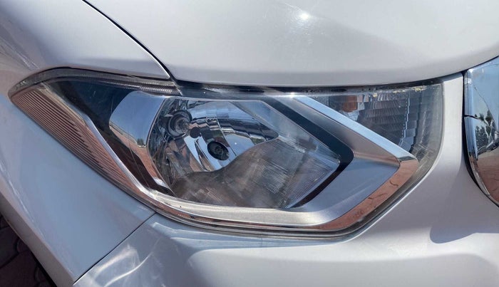 2018 Datsun Redi Go T(O) 1.0 AMT, Petrol, Automatic, 8,510 km, Right headlight - Clamp has minor damage