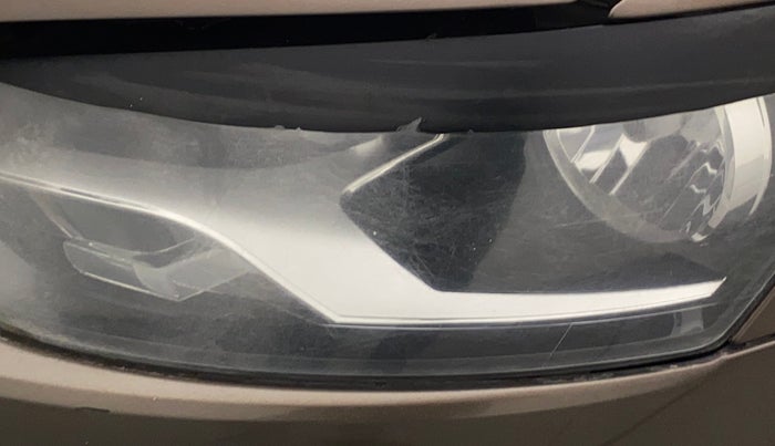 2016 Volkswagen Polo HIGHLINE1.2L, Petrol, Manual, 92,250 km, Left headlight - Minor scratches