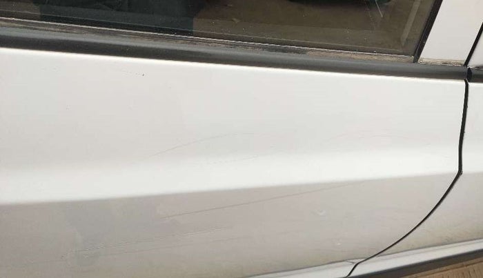 2018 Hyundai Grand i10 SPORTZ 1.2 KAPPA VTVT, Petrol, Manual, 40,832 km, Right rear door - Weather strip has minor damage