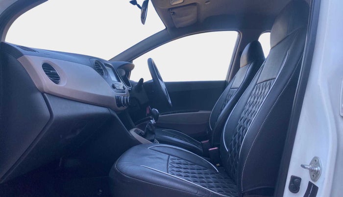 2018 Hyundai Grand i10 SPORTZ 1.2 KAPPA VTVT, Petrol, Manual, 40,832 km, Right Side Front Door Cabin