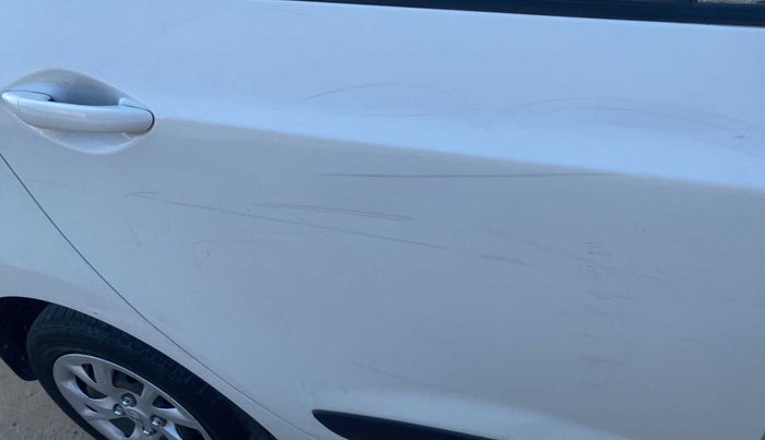 2018 Hyundai Grand i10 SPORTZ 1.2 KAPPA VTVT, Petrol, Manual, 40,832 km, Right rear door - Slightly dented