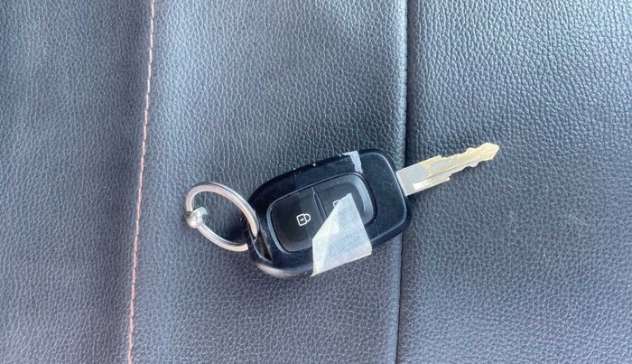 2018 Datsun Redi Go S 1.0 AMT, Petrol, Automatic, 16,740 km, Key Close Up