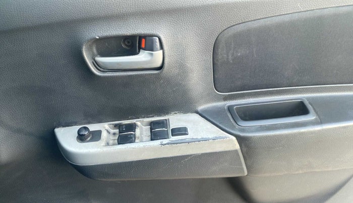 2011 Maruti Wagon R 1.0 VXI, Petrol, Manual, 62,381 km, Driver Side Door Panels Control