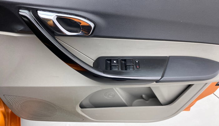 2019 Tata Tiago XZ+ 1.2 Revotron, Petrol, Manual, 21,945 km, Driver Side Door Panels Control