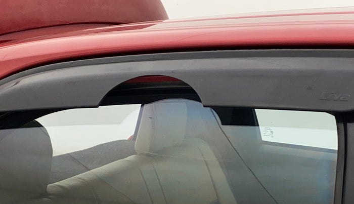 2013 Toyota Etios Liva G, Petrol, Manual, 87,572 km, Right rear door - Door visor damaged