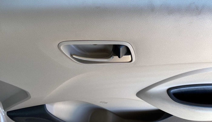 2021 Hyundai NEW SANTRO SPORTZ AMT, Petrol, Automatic, 10,256 km, Driver Side Door Panels Control