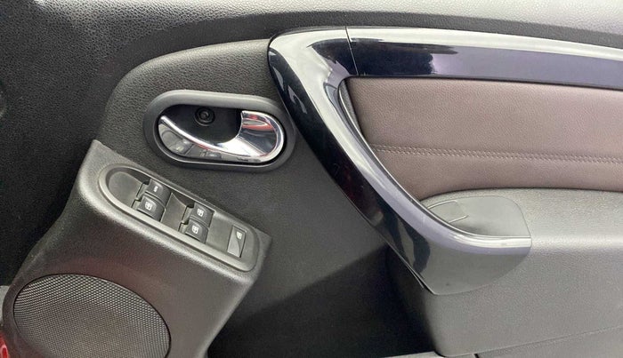 2017 Nissan Terrano XV D THP PREMIUM 110 PS, Diesel, Manual, 1,02,196 km, Driver Side Door Panels Control