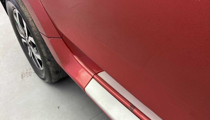 2017 Nissan Terrano XV D THP PREMIUM 110 PS, Diesel, Manual, 1,02,580 km, Right rear door - Minor scratches