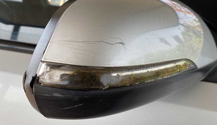 2016 Hyundai Creta SX (O) 1.6 DIESEL, Diesel, Manual, 61,840 km, Right rear-view mirror - Minor scratches