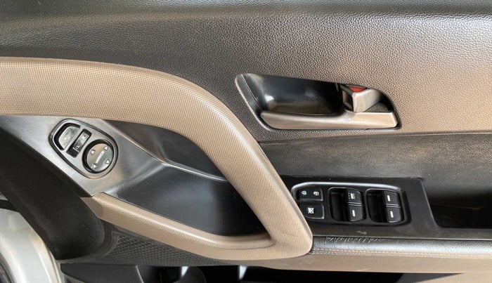 2016 Hyundai Creta SX (O) 1.6 DIESEL, Diesel, Manual, 61,840 km, Driver Side Door Panels Control