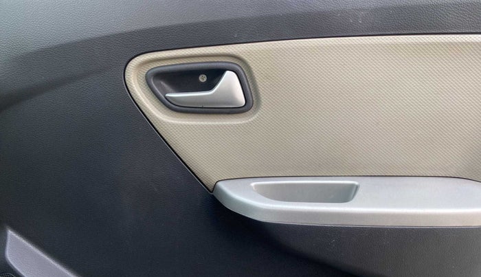 2019 Maruti Alto K10 VXI, Petrol, Manual, 33,580 km, Driver Side Door Panels Control