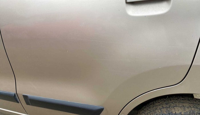 2014 Maruti Wagon R 1.0 VXI, Petrol, Manual, 29,782 km, Rear left door - Minor scratches
