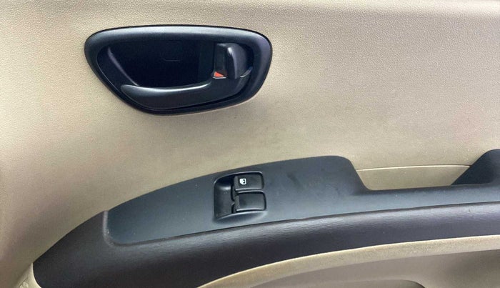 2012 Hyundai i10 ERA 1.1, Petrol, Manual, 64,316 km, Driver Side Door Panels Control