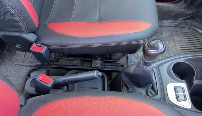 2017 Datsun Redi Go T (O), Petrol, Manual, 20,452 km, Gear Lever