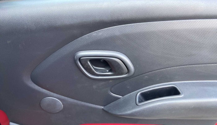 2017 Datsun Redi Go T (O), Petrol, Manual, 20,452 km, Driver Side Door Panels Control