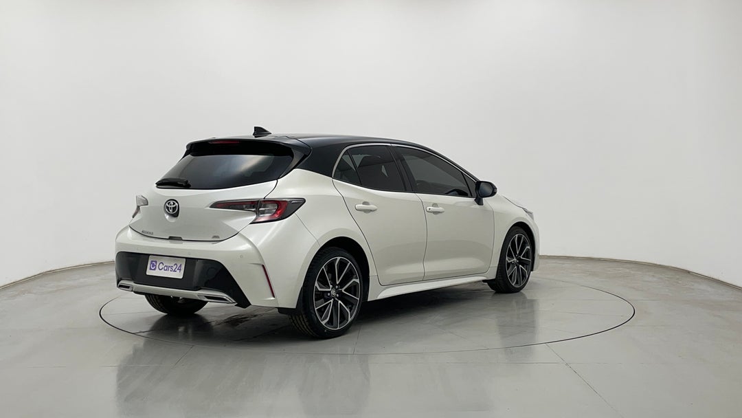 Right Back Diagonal (45- Degree) View