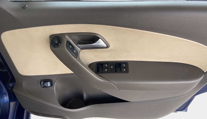 2014 Volkswagen Vento HIGHLINE DIESEL 1.6, Diesel, Manual, 1,05,713 km, Driver Side Door Panels Control