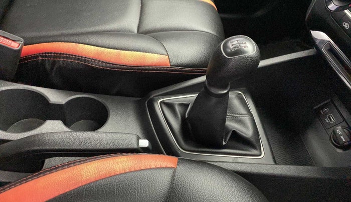 2017 Hyundai Elite i20 MAGNA EXECUTIVE 1.2, Petrol, Manual, 76,542 km, Gear Lever