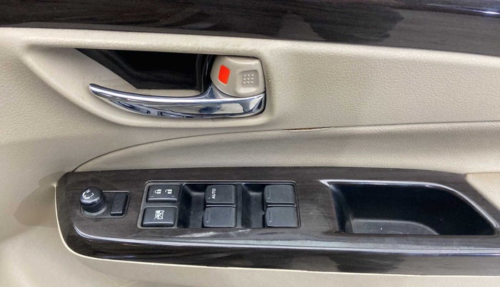2017 Maruti Ciaz ZETA 1.4  AT PETROL, Petrol, Automatic, 62,898 km, Driver Side Door Panels Control