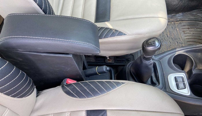 2017 Datsun Redi Go T (O), Petrol, Manual, 75,695 km, Gear Lever