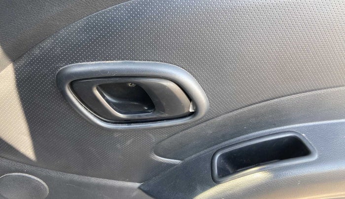 2017 Datsun Redi Go T (O), Petrol, Manual, 75,695 km, Driver Side Door Panels Control