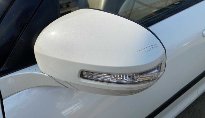 2014 Maruti Swift Dzire VXI, Petrol, Manual, 66,714 km, Left rear-view mirror - Indicator light has minor damage