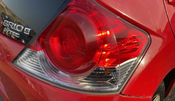 2018 Honda Brio S(O) MT, Petrol, Manual, 98,359 km, Right tail light - Minor damage