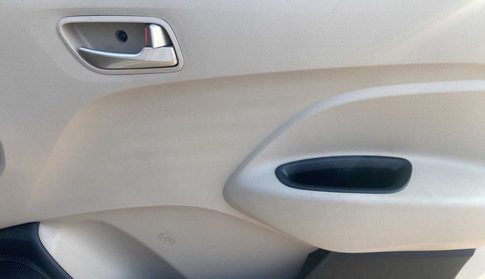 2018 Hyundai NEW SANTRO SPORTZ MT, Petrol, Manual, 11,176 km, Driver Side Door Panels Control