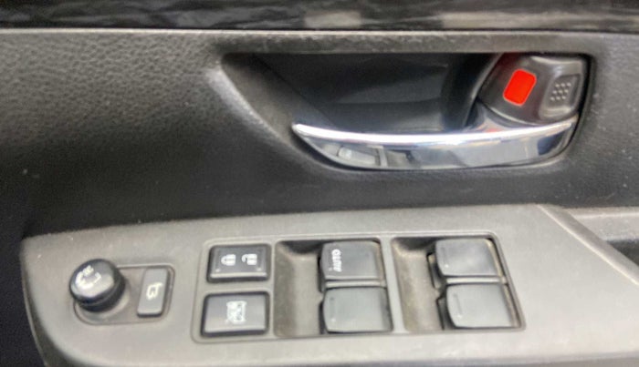2019 Maruti XL6 ALPHA MT, Petrol, Manual, 35,435 km, Driver Side Door Panels Control