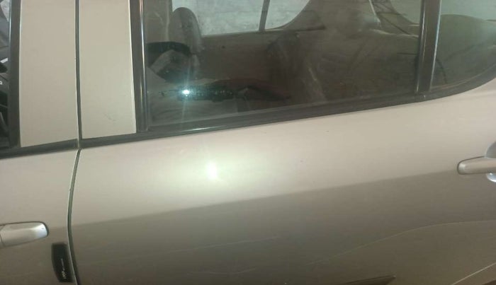 2015 Maruti Swift LXI (O), Petrol, Manual, 93,713 km, Front passenger door - Weather strip has minor damage
