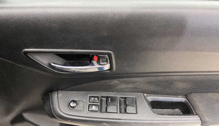 2018 Maruti Swift VXI, Petrol, Manual, 59,986 km, Driver Side Door Panels Control
