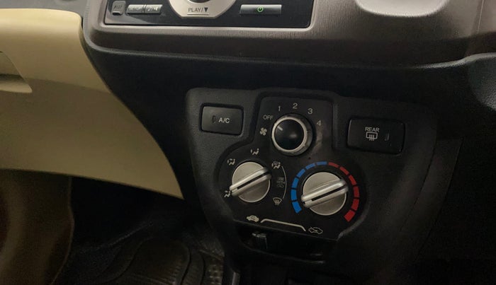 2014 Honda Brio S MT, Petrol, Manual, 74,656 km, AC Unit - Directional switch has minor damage