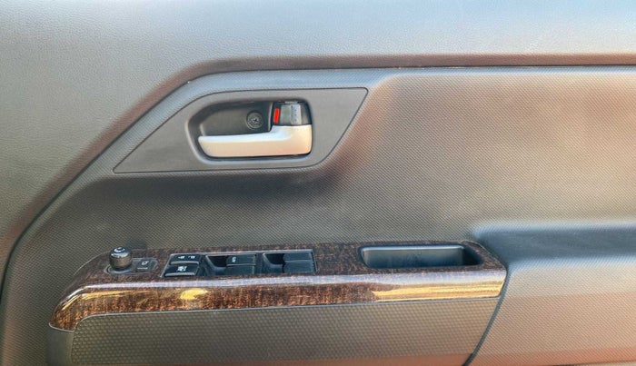 2020 Maruti New Wagon-R ZXI 1.2, Petrol, Manual, 28,250 km, Driver Side Door Panels Control