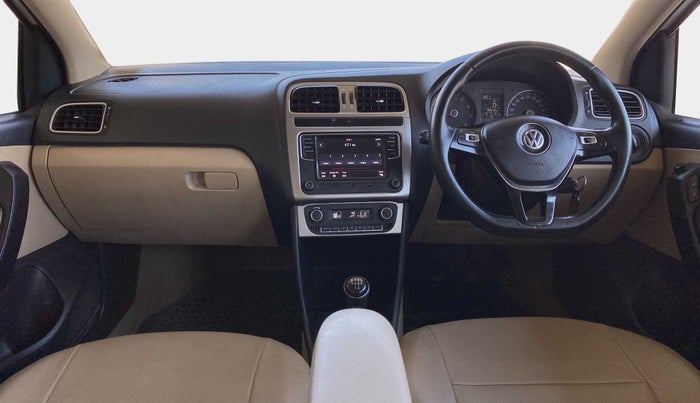 2017 Volkswagen Ameo HIGHLINE1.2L PLUS 16 ALLOY, Petrol, Manual, 45,501 km, Dashboard