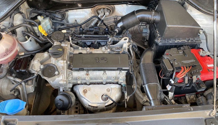 2017 Volkswagen Ameo HIGHLINE1.2L PLUS 16 ALLOY, Petrol, Manual, 45,501 km, Open Bonet
