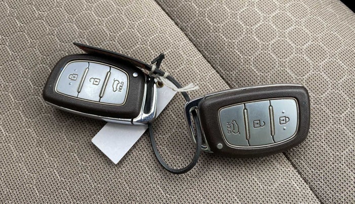 2016 Hyundai Elite i20 ASTA 1.2 (O), Petrol, Manual, 81,106 km, Key Close Up