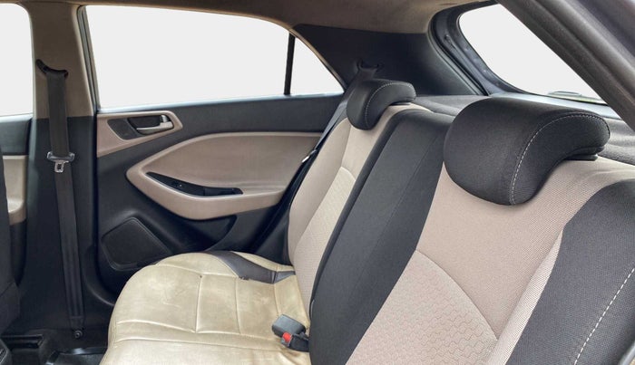 2016 Hyundai Elite i20 ASTA 1.2 (O), Petrol, Manual, 81,106 km, Right Side Rear Door Cabin