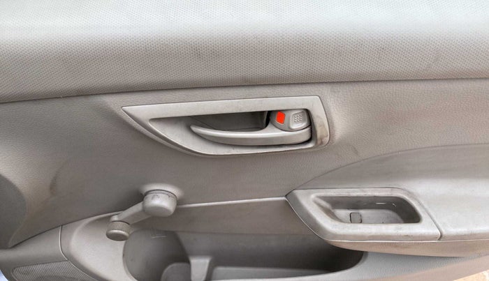 2012 Maruti Swift Dzire LXI, Petrol, Manual, 30,463 km, Driver Side Door Panels Control